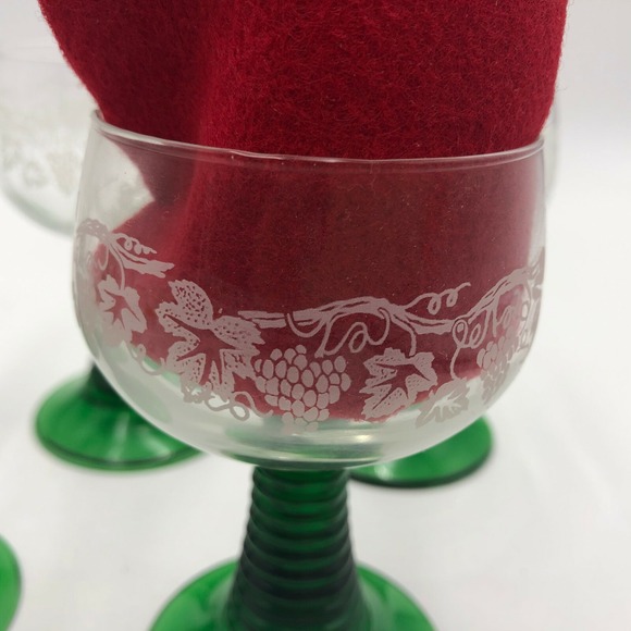 Set 6 Vintage 0.1 1950s etched Grape Vine Wine Green Spiral Stem FRANCE Luminarc - Picture 8 of 10